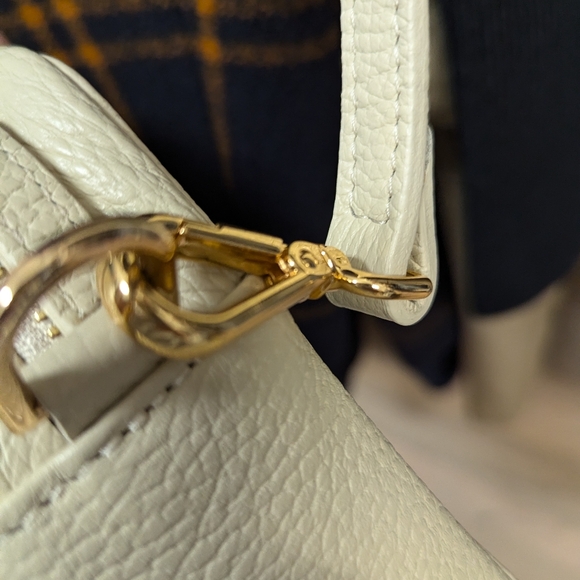 Quince Cream Crossbody Bag - Picture 5 of 7